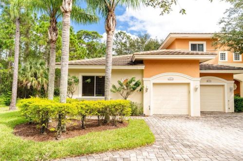 760 Middleton Dr, Vero Beach, FL 32962-4219