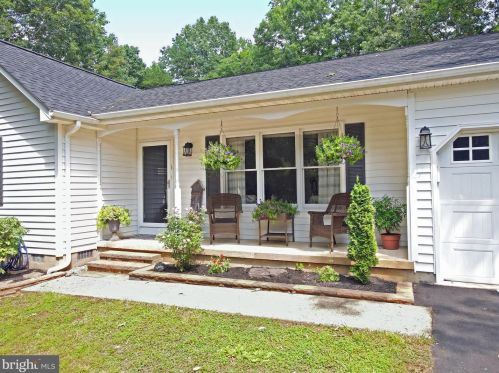 12509 Hawkins Ln, Spotsylvania VA  22551-8215 exterior