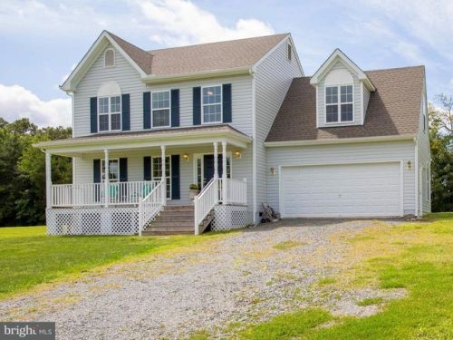 6391 Farm Ridge Dr, Midland, VA 22728-2366