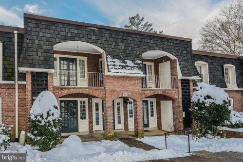 5906 Bayshire Rd, Springfield VA 22152-1150 exterior