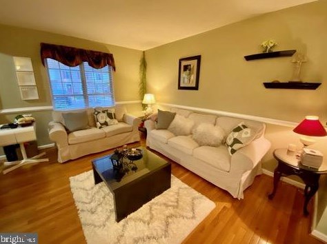 10079 Apple Wood Ct, Springfield VA  22015-2726 exterior