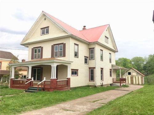 11 Mechanic St, Antwerp, NY 13608-3201