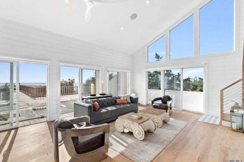 107 Dune Rd, West Hampton Beach, NY 11978-3004