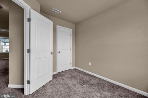 510 Charles Ave, Hanover PA 17331-3353 exterior