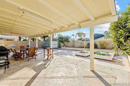 11122 Avenida Del Gato, San Diego CA 92126-1740 exterior