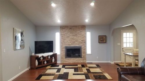 4413 Wheatland St, Enid, OK 73703-6053
