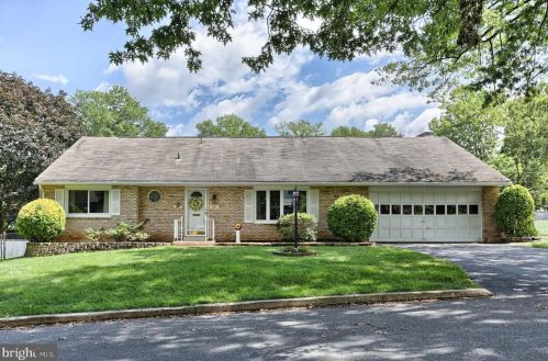 503 Deubler Rd, Camp Hill, PA 17011-2017
