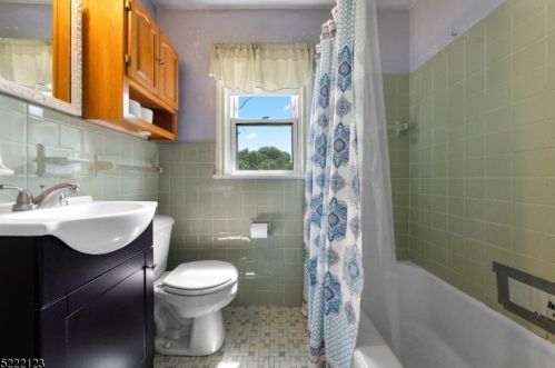 27 New York Ave, Flemington NJ  08822-1437 exterior