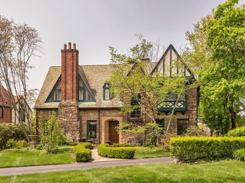1174 Washington Rd, Pittsburgh, PA 15228-1817