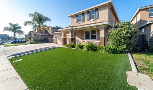 813 Golden Pond Dr, Manteca CA  95336-8284 exterior