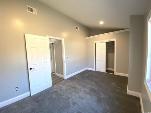 8 Jewel Dr, Holtsville NY  11742-1020 exterior