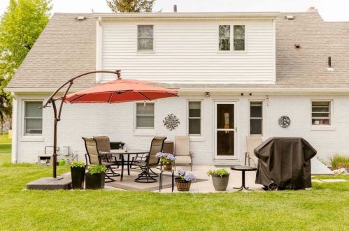 72 Maple Ave, Fishkill NY  12524-2213 exterior