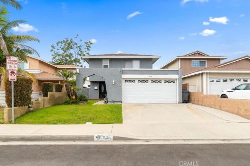 825 Meadbrook St, Long Beach, CA 90746-1511