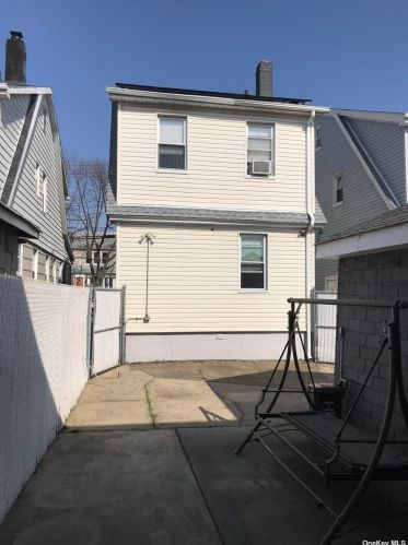 135-34 94th St, Jamaica, NY 11417-1716