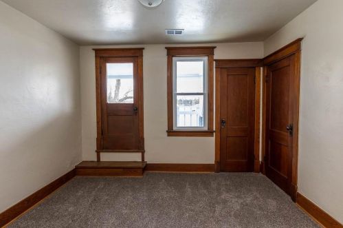 527 Elizabeth St, Mishicot WI  54228-6008 exterior