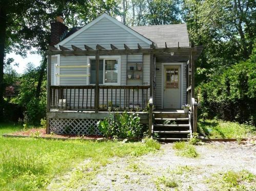 15 Rogers Ln, Yorktown Hgts, NY 10598-6526