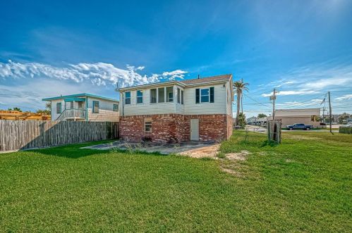 2315 67 St, Galveston TX 77551-1320 exterior