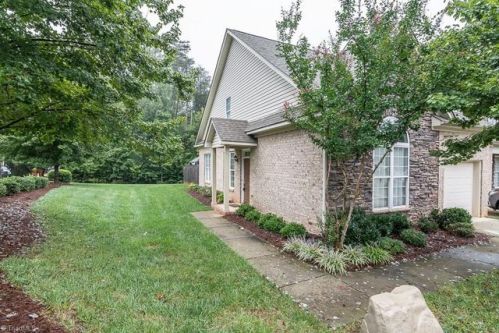 4138 Baylor St, Greensboro, NC 27455-2550