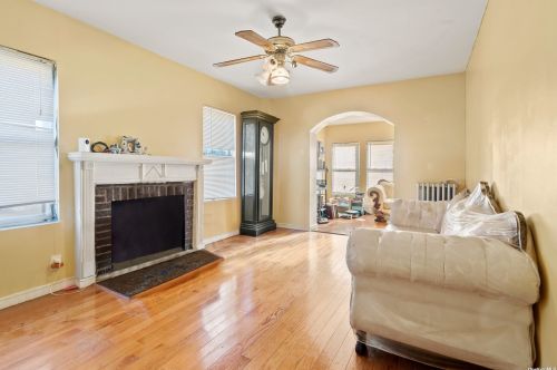 1286 Augustina Ave, Far Rockaway NY  11691-3935 exterior