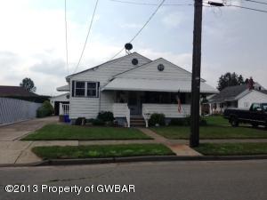 121 Perrin St, Wilkes Barre, PA 18704-1917