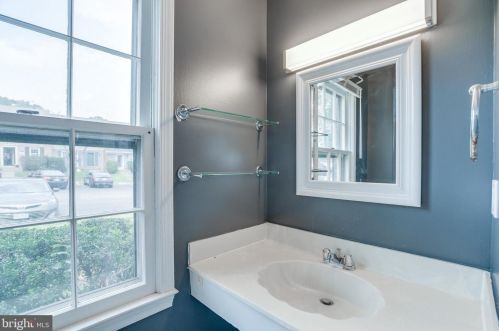 3029 Seminole Rd, Woodbridge VA  22192-1840 exterior