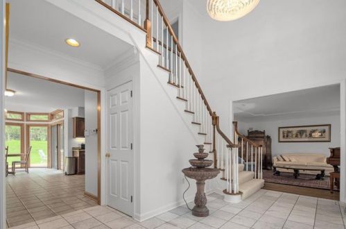 303 Chaucer Ct, Sewickley, PA 15143-8729