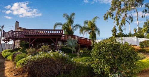 14218 El Mesa Dr, Riverside CA  92503-7206 exterior