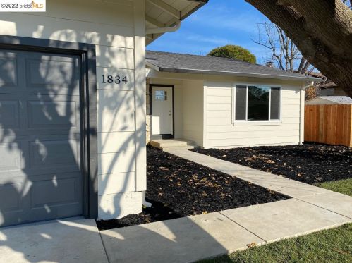 1834 Elkwood Dr, Concord CA  94519-1122 exterior