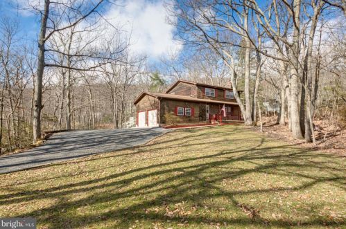 2906 Jackson Dr, Haymarket, VA 20169-1638