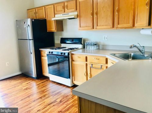 14352 Madrigal Dr, Woodbridge VA  22193-5958 exterior