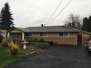 10427 211th St, Kent WA  98031-2052 exterior