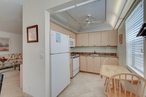 572 Capri L, Delray Beach, FL 33484-5142