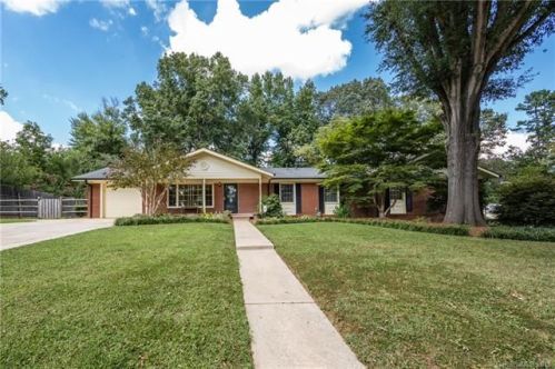 2315 Woodlawn St, Kannapolis, NC 28083-3065