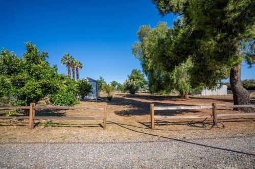 20135 Grand Ave, Wildomar CA  92595-9370 exterior