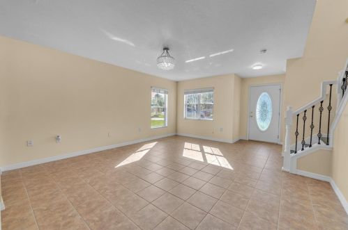 704 Toulon Dr, Kissimmee FL  34759-7020 exterior