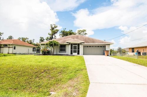 424 La Perouse St, Lehigh Acres, FL 33974-4631