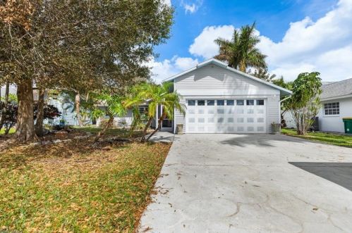 4439 Rosea Ct, Naples, FL 34104-4445