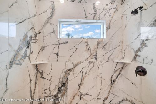 414 Seaward Pl, Lacey NJ  08731-2836 exterior