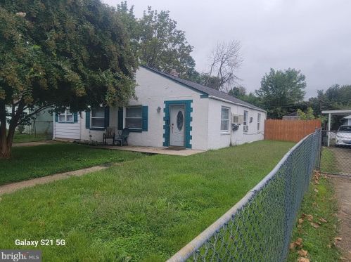 432 Howell Dr, New Castle DE 19720-2754 exterior