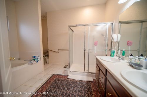 13 Goldensprings Dr, Lakewood NJ  08701-7384 exterior