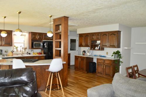 345 Mohican Dr, Crooksville OH  43731-9729 exterior