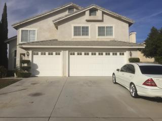 14450 Dalton Ct, Victorville, CA 92394-3211