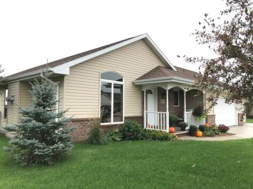 2071 White Wolf Ln, Kaukauna, WI 54130-3950