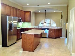 5709 Lunsford Rd, Plano TX  75024-4531 exterior