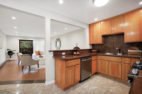 2500 Miramar Ave, Hayward CA 94546-2800 exterior