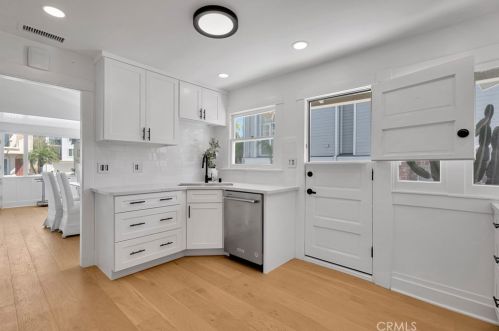 307 Fernando St, Newport Beach CA  92661-1236 exterior