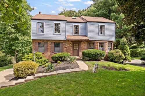 3277 Oaknoll Rd, Gibsonia, PA 15044-8480