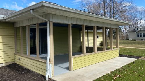 96 Division Rd, Valpo IN  46383-8014 exterior