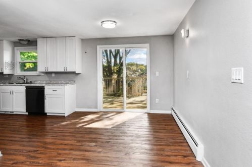 671 Sunnycrest St, Green Bay, WI 54302-4011