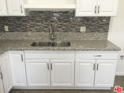 2720 Valencia Dr, Bakersfield CA  93306-6500 exterior